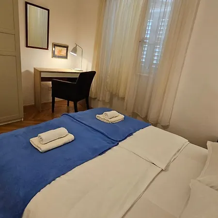 Eufrasiana Apartments Porec Esterno foto
